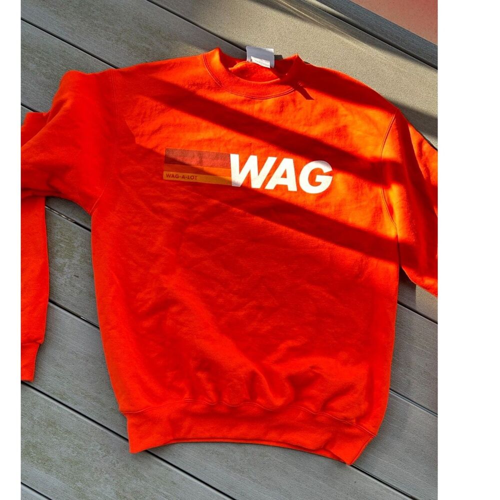 Vintage WAG-A-LOT Graphic Crewneck Sweatshirt